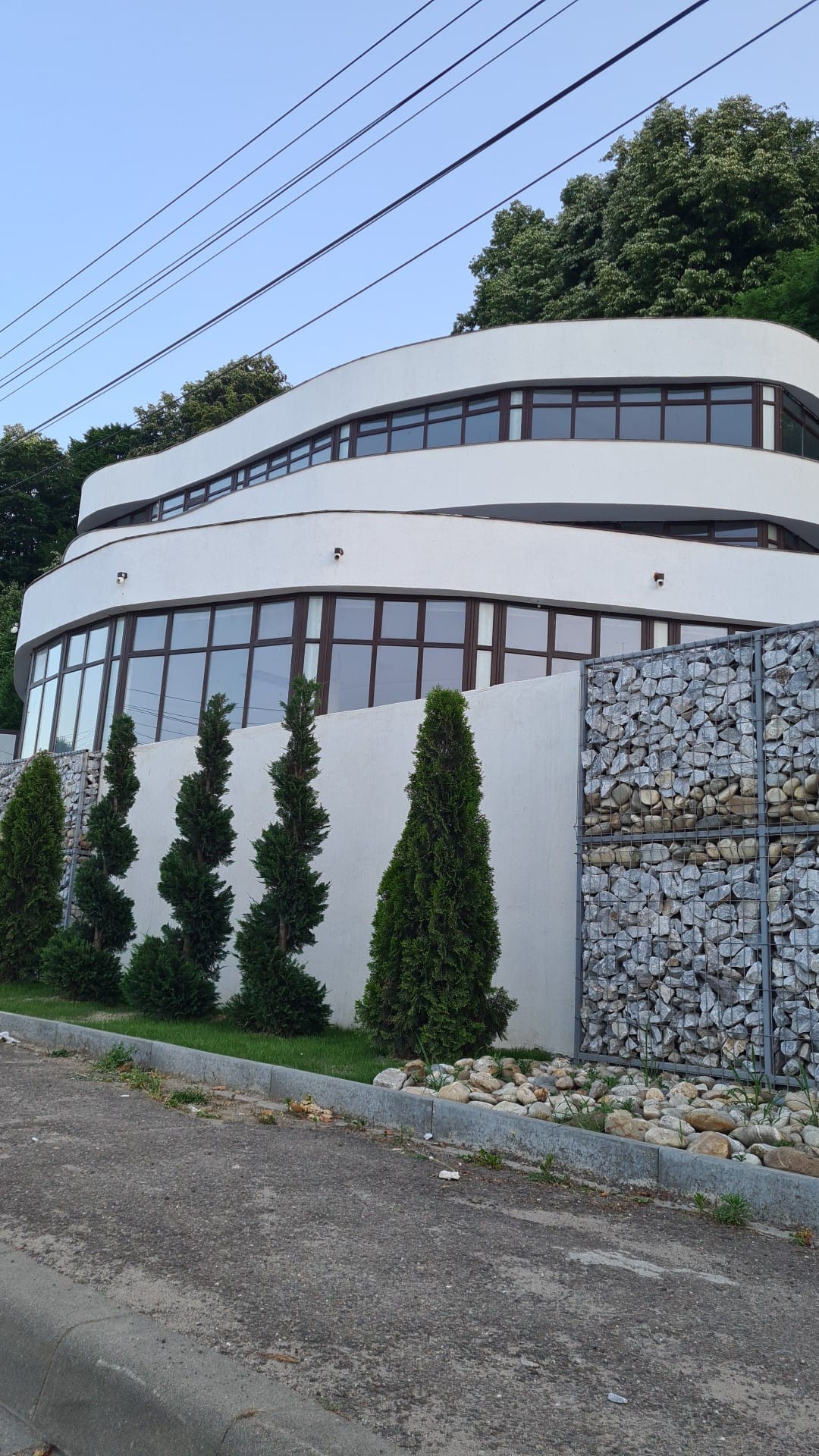 imaginea localului in exterior